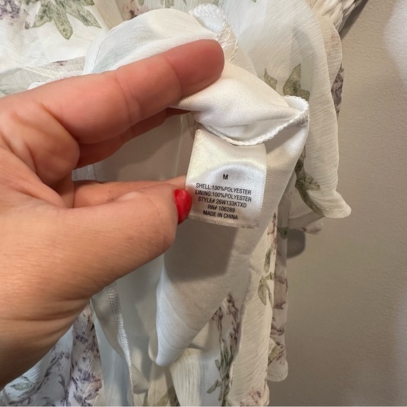 NWT Francesca’s Collection Sleeveless Ruffle Tier Floral White Mini Dress Medium - Picture 4 of 7